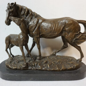 FIGURA Z BRĄZU - KLACZ I ŹREBAK DUŻA