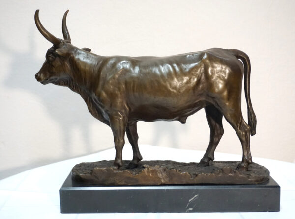 FIGURA Z BRĄZU DORODNY BYK BULL