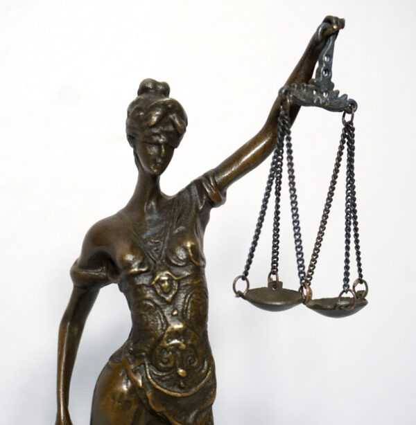 TEMIDA BOGINI SPRAWIEDLIWOŚCI Z BRĄZU 24cm