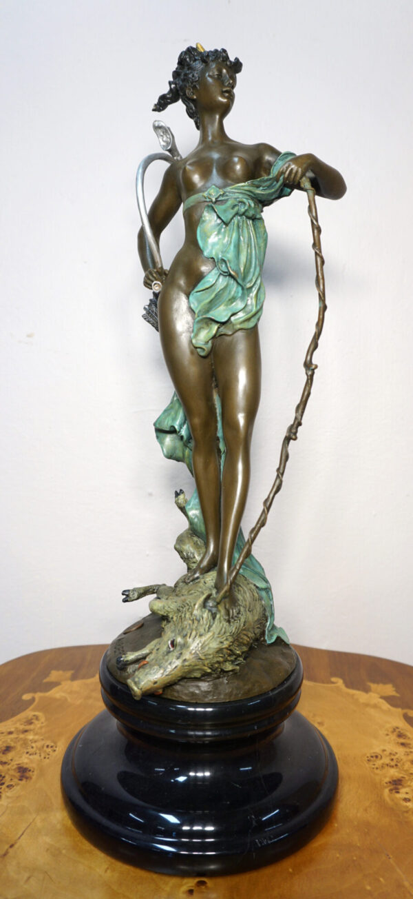 FIGURA Z BRĄZU DIANA BOGINI MYŚLIWYCH