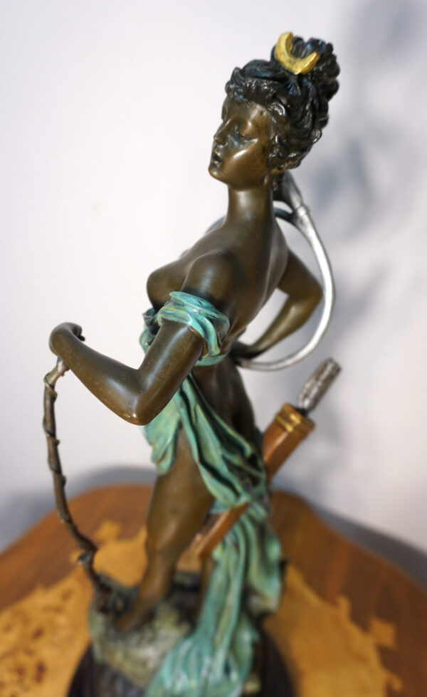 FIGURA Z BRĄZU DIANA BOGINI MYŚLIWYCH