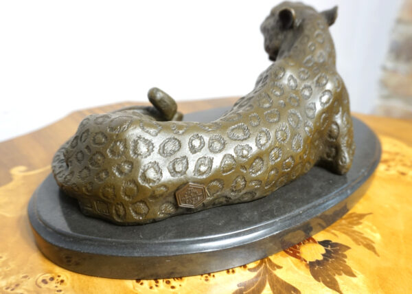 FIGURA Z BRĄZU LAMPART