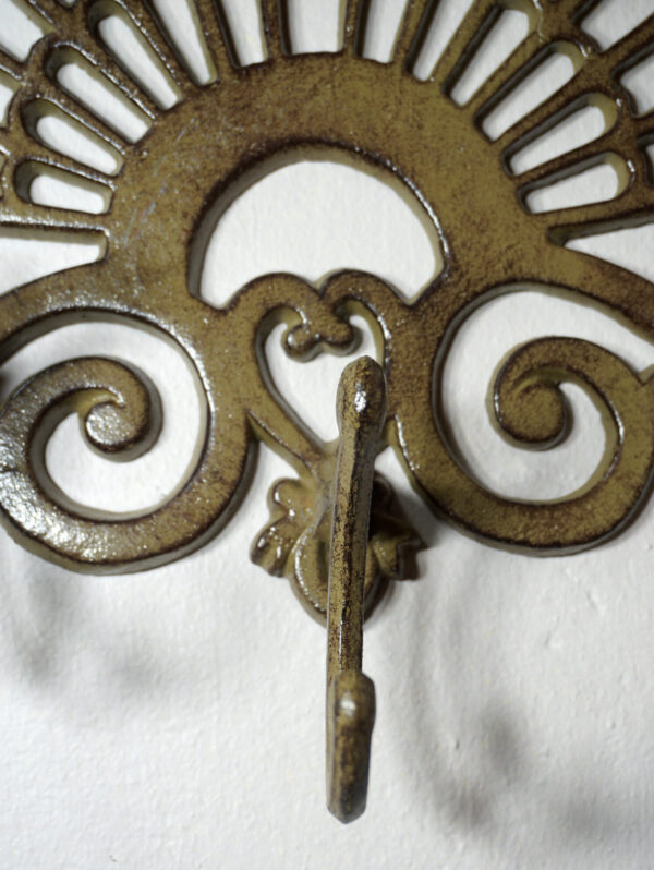 ŻELIWNY WIESZAK OGRODOWY DOMOWY