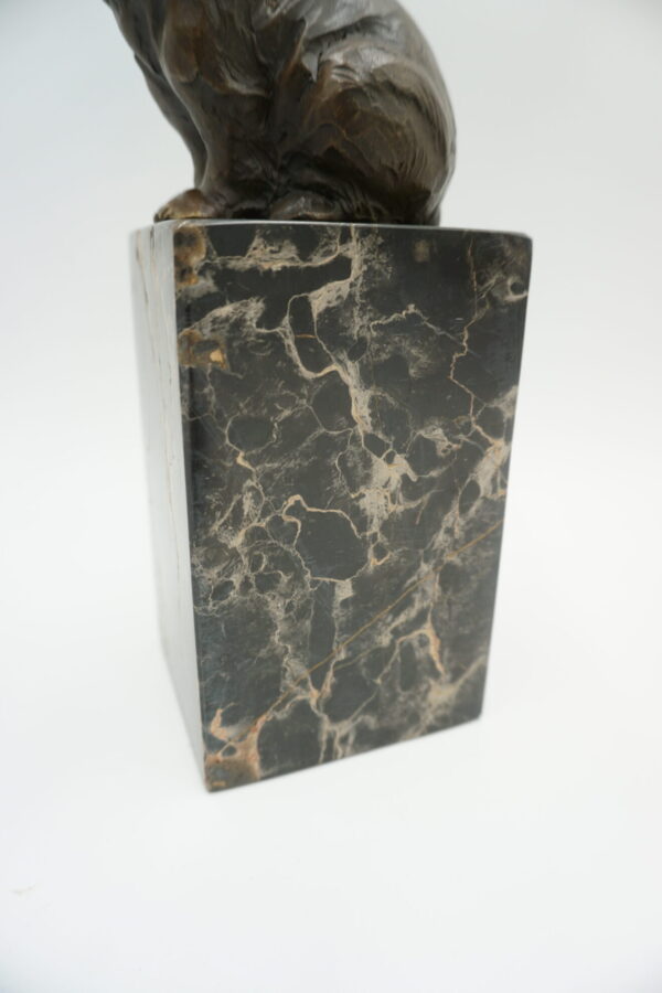 FIGURA Z BRĄZU NIEDŹWIEDŹ MIŚ