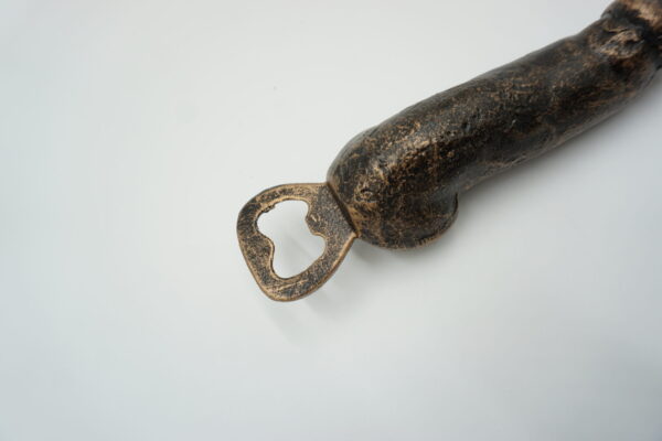 ŻELIWNY OTWIERACZ DO BUTELEK PENIS