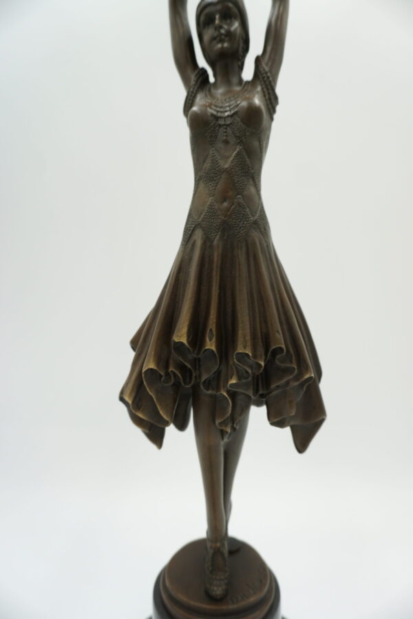 FIGURA Z BRĄZU TANCERKA MISS KITA