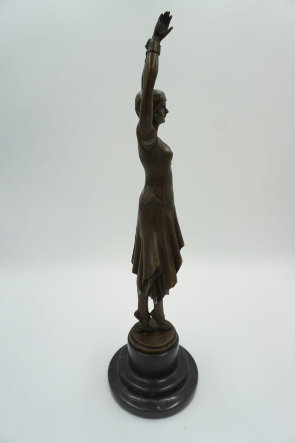 FIGURA Z BRĄZU TANCERKA MISS KITA