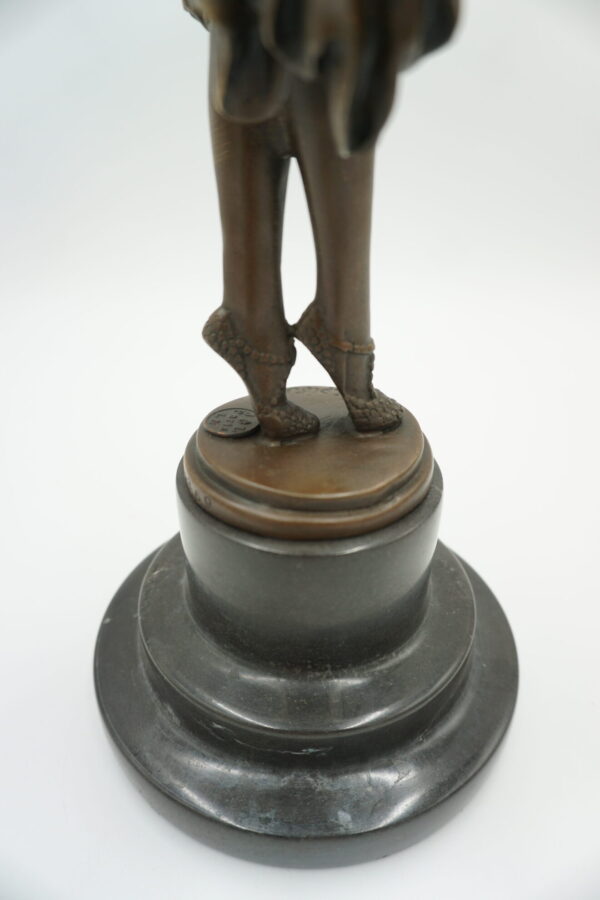 FIGURA Z BRĄZU TANCERKA MISS KITA