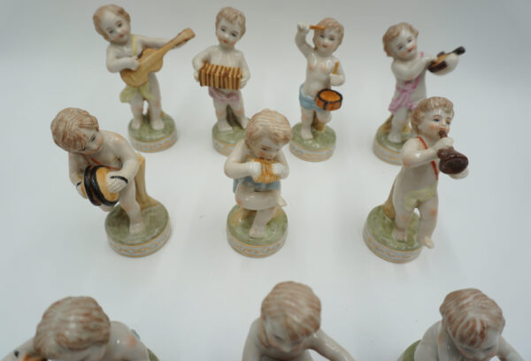 PRZEPIĘKNY PORCELANOWY ZESTAW 10 GRAJKÓW