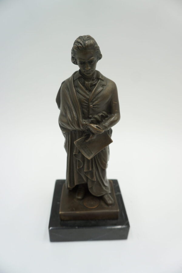 FIGURA Z BRĄZU LUDWIG VAN BEETHOVEN