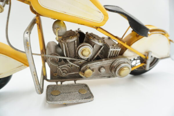 METALOWY MODEL MOTOCYKL MOTOR ŻÓŁTY KOLEKCJONERSKI PREZENT