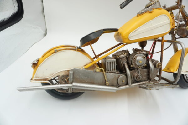 METALOWY MODEL MOTOCYKL MOTOR ŻÓŁTY KOLEKCJONERSKI PREZENT