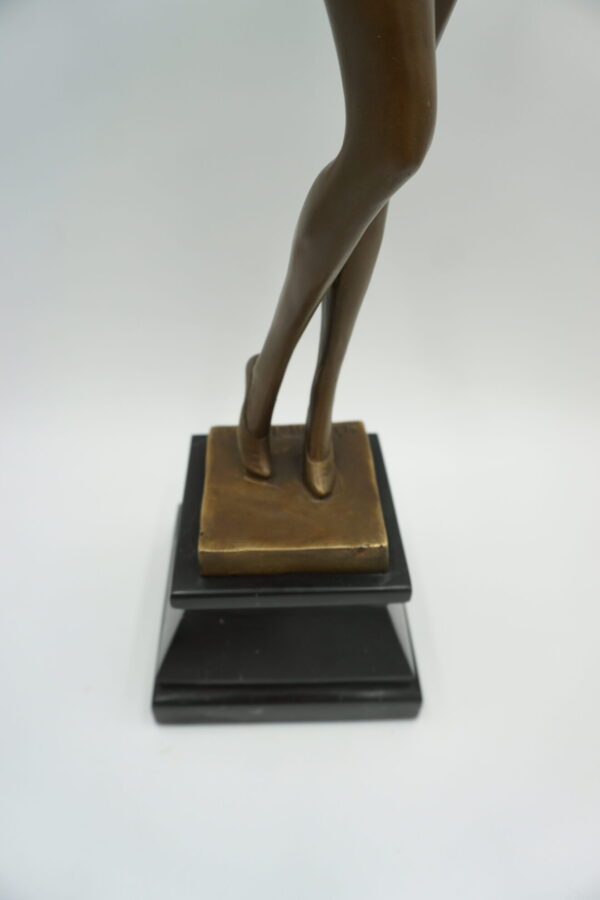 FIGURA Z BRĄZU AKT NAGA KOBIETA