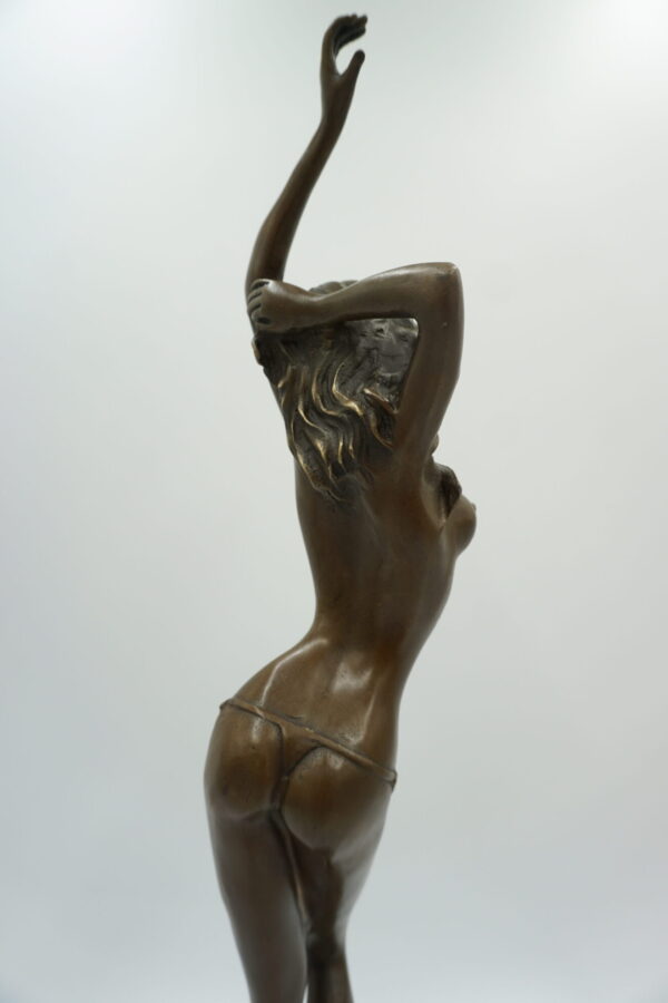 FIGURA Z BRĄZU AKT NAGA KOBIETA