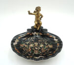 PIĘKNA MYDELNICZKA PATERKA PORCELANA+BRĄZ ANIOŁEK