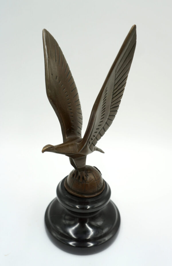 FIGURA Z BRĄZU ORZEŁ ART DECO OSADZONY NA MARMURZE