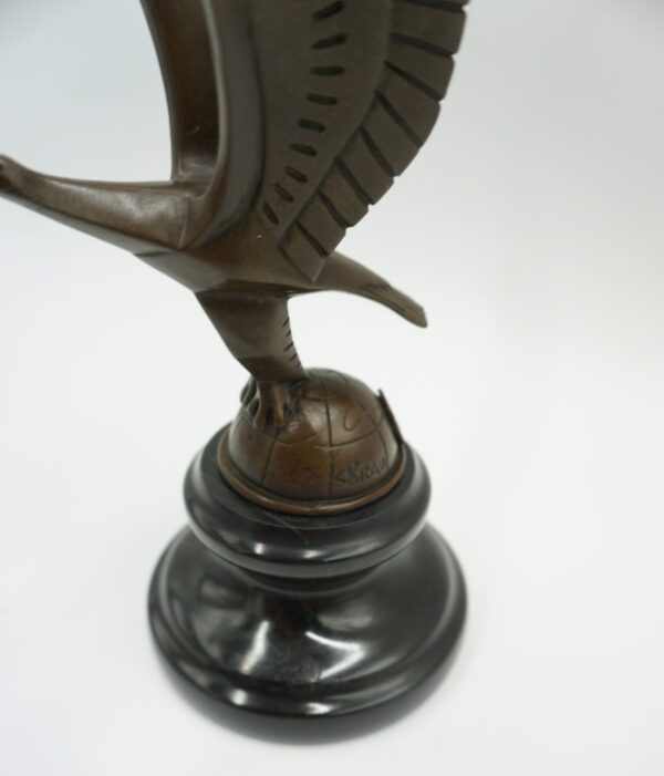 FIGURA Z BRĄZU ORZEŁ ART DECO OSADZONY NA MARMURZE
