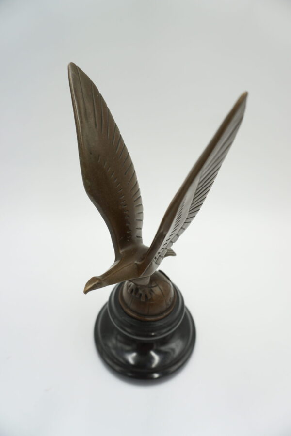 FIGURA Z BRĄZU ORZEŁ ART DECO OSADZONY NA MARMURZE