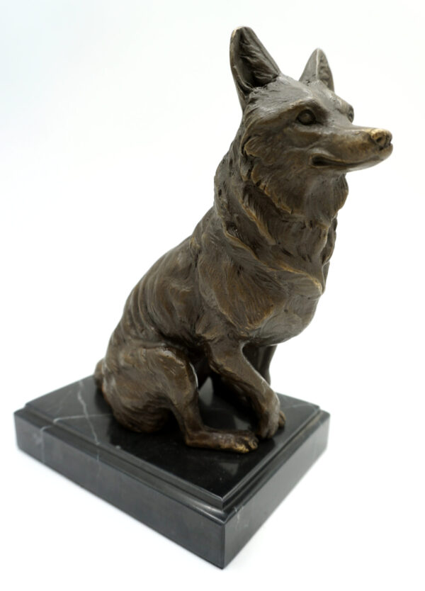 FIGURA Z BRĄZU LIS WILK OSADZONY NA MARMURZE