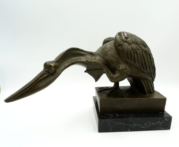 FIGURA Z BRĄZU PTAK PELIKAN