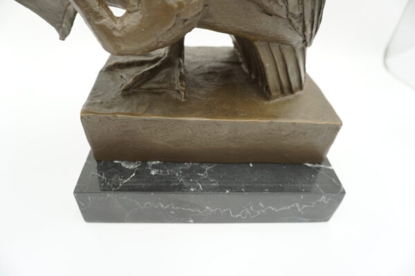 FIGURA Z BRĄZU PTAK PELIKAN