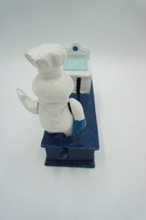 ŻELIWNA RUCHOMA SKARBONKA PIEKARZ - ZABAWKA