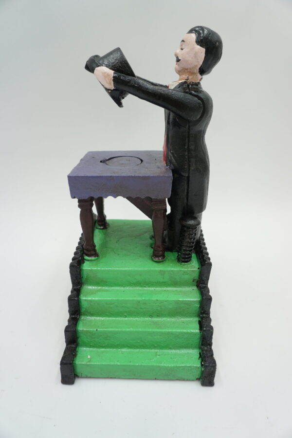 ŻELIWNA RUCHOMA SKARBONKA MAGIK CZARODZIEJ - ZABAWKA