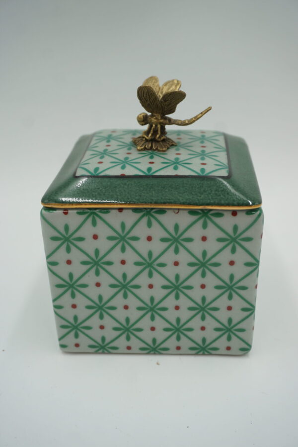 SZKATUŁKA PUZDERKO PORCELANA Z BRĄZEM - WAŻKA