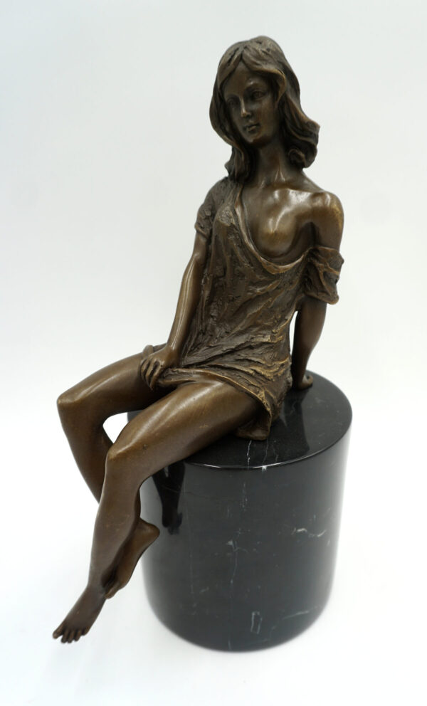 FIGURA Z BRĄZU AKT ZMYSŁOWA KOBIETA
