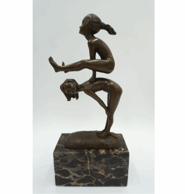 FIGURA Z BRĄZU PARA AKROBATEK