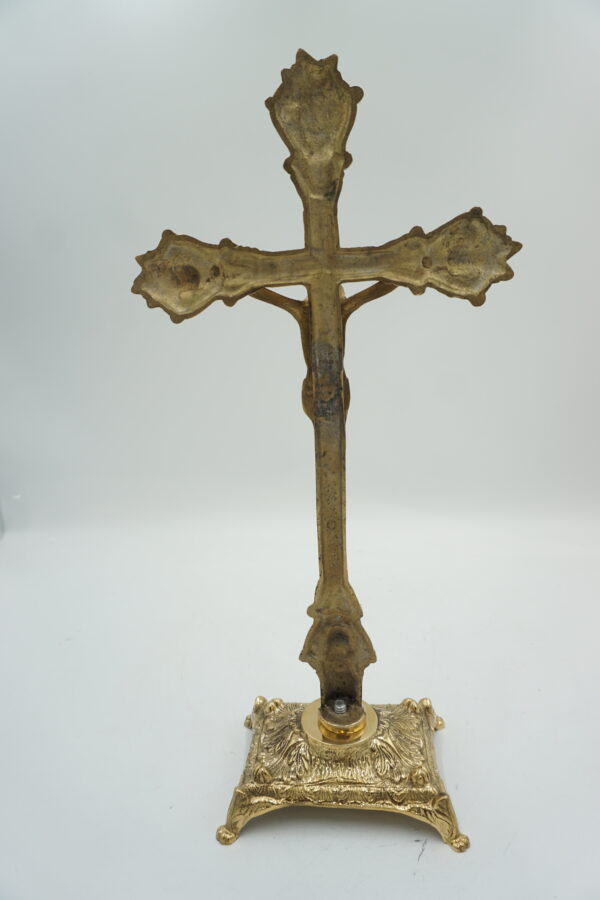 MOSIĘŻNY KRZYŻ STOJĄCY