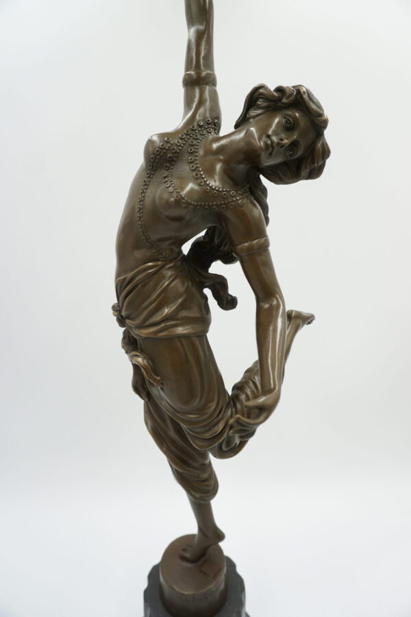 DUŻA FIGURA Z BRĄZU TANCERKA