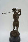 FIGURA Z BRĄZU GOLFISTKA