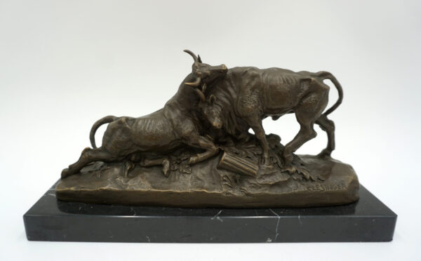 FIGURA Z BRĄZU WALKA DWÓCH BYKÓW