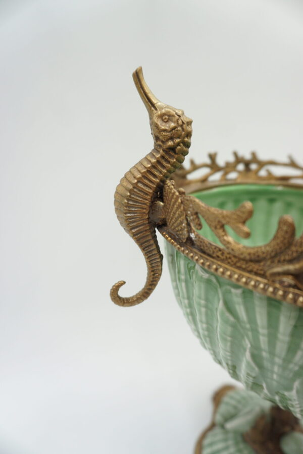 PUCHAR PATERA PORCELANA Z BRĄZEM - KONIK MORSKI