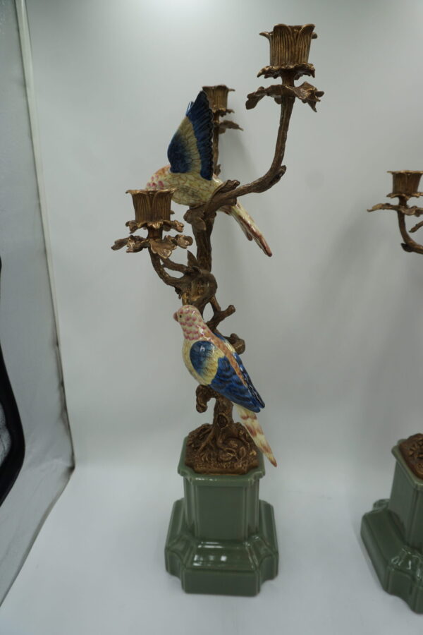 NIESAMOWITA PARA ŚWIECZNIKÓW PTASZKI PORCELANA Z BRĄZEM