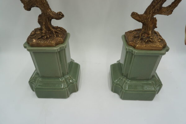 NIESAMOWITA PARA ŚWIECZNIKÓW PTASZKI PORCELANA Z BRĄZEM