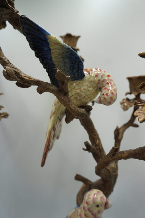 NIESAMOWITA PARA ŚWIECZNIKÓW PTASZKI PORCELANA Z BRĄZEM