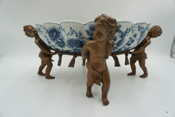 PATERA PORCELANA Z BRĄZEM NA ANIOŁACH - ANIOŁY BRĄZ + PORCELANA PATERA