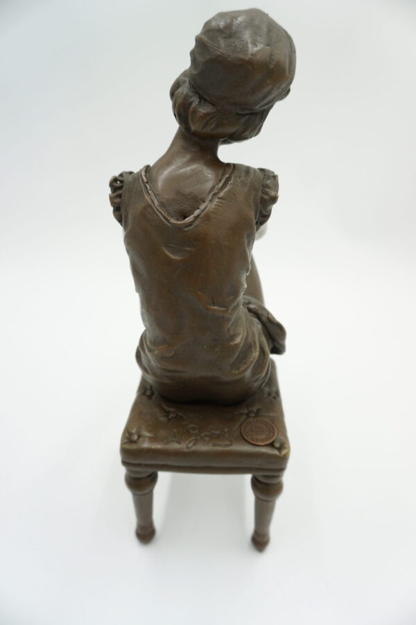 FIGURA Z BRĄZU AKT KOBIETA W RAJSTOPACH