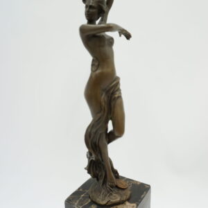 FIGURA Z BRĄZU TANCERKA Z SZALIKIEM