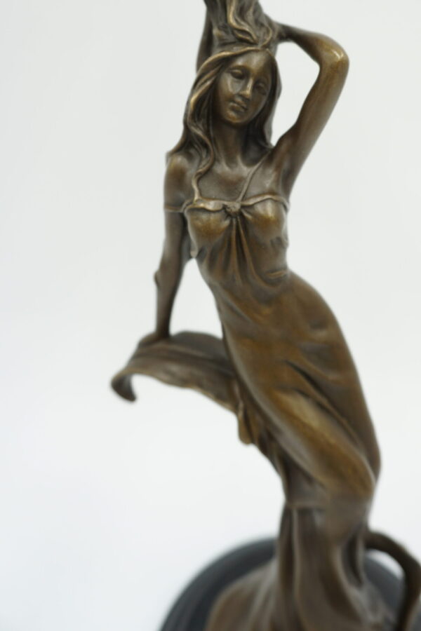 ŚWIECZNIK Z BRĄZU AKT KOBIETA SYGNOWANY