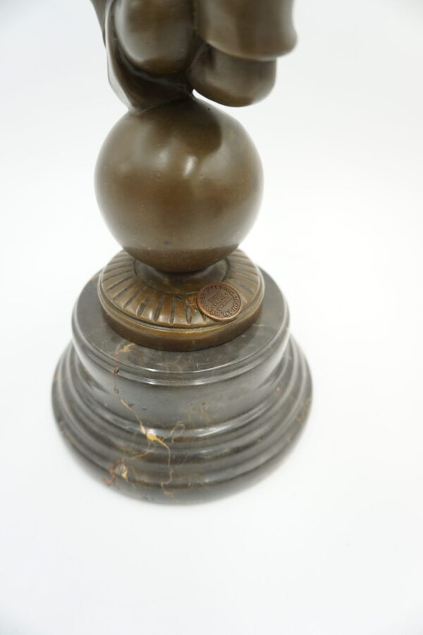 FIGURA Z BRĄZU BIEGNĄCY CHŁOPIEC TOM THUMB