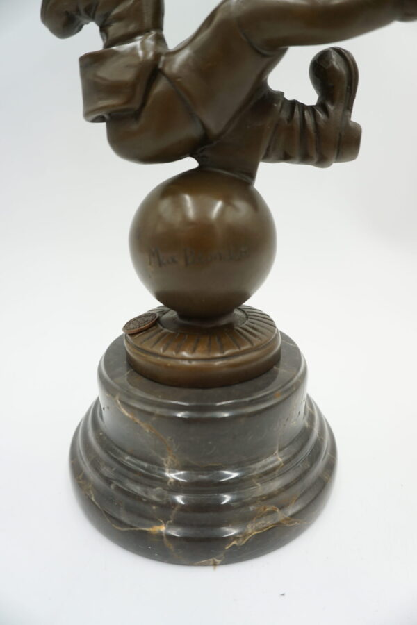 FIGURA Z BRĄZU BIEGNĄCY CHŁOPIEC TOM THUMB