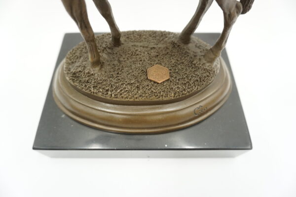 FIGURA Z BRĄZU JEZDZIEĆ NA KONIU JOKEY NA KONIU