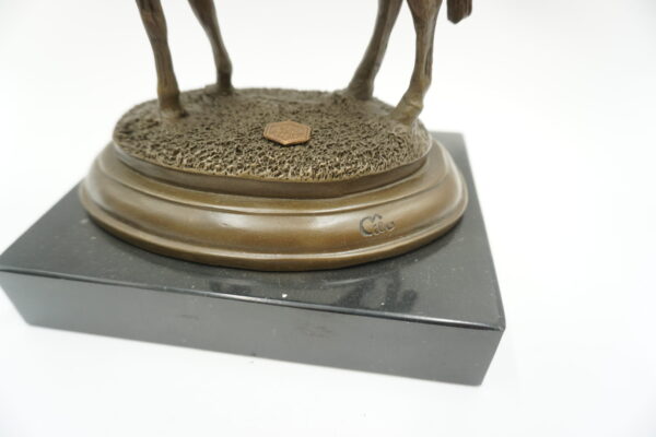 FIGURA Z BRĄZU JEZDZIEĆ NA KONIU JOKEY NA KONIU