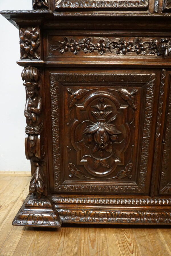 FIGURALNY KREDENS NIESAMOWITE RZEŹBY UNIKAT