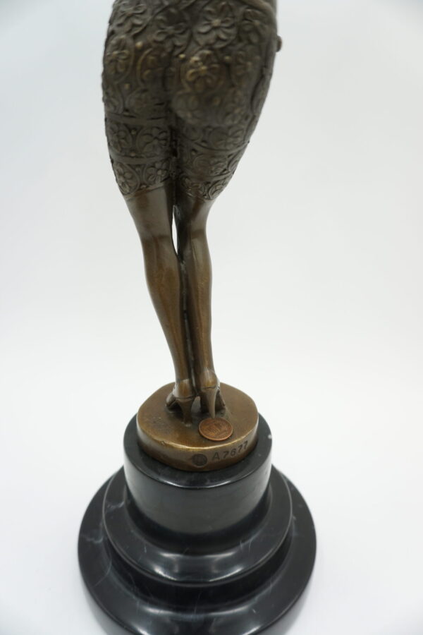 TANCERKA EGIPSKA FIGURA Z BRĄZU KOBIETA