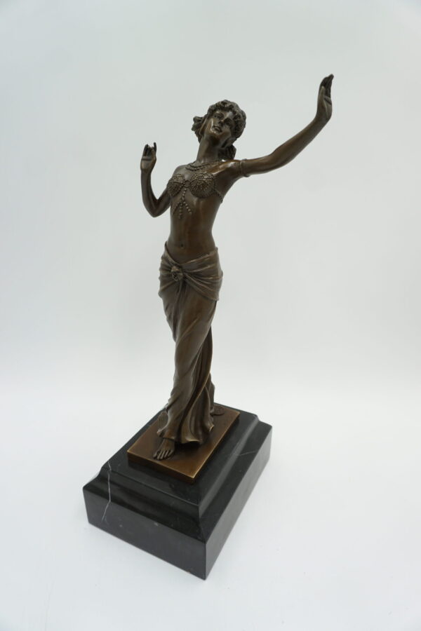 DOSTOJNA KOBIETA FIGURA Z BRĄZU - SYGNOWANA