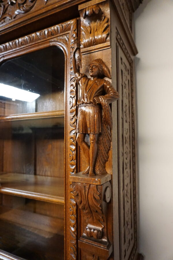 PRZESZKLONY MYŚLIWSKI KREDENS FIGURY MYŚLIWYCH